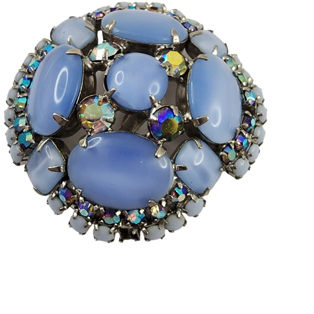 Vintage Brooch Pin Aurora Borealis Blue Rhinestones 1960s sixties A0245 -Q6